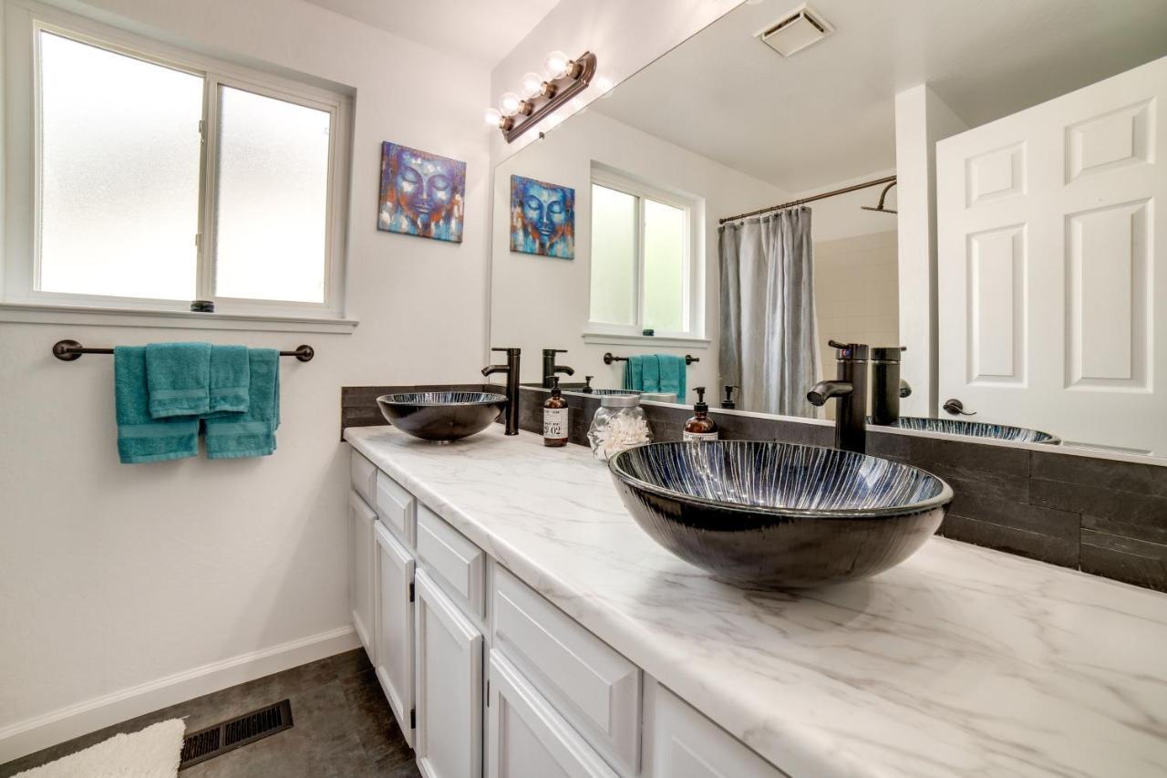Pet-friendly Hideaway With Private Hot Tub! *